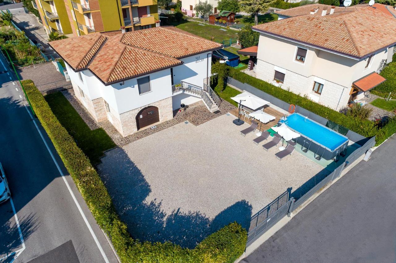 Villa Azdora Пескиера дел Гарда Екстериор снимка